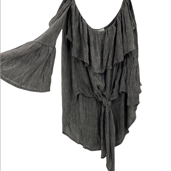 💕SALE💕 NWT Gypsy Clothing Cherish Gray Off Shoulder Front Tie Bell Sleev… - Picture 3 of 7